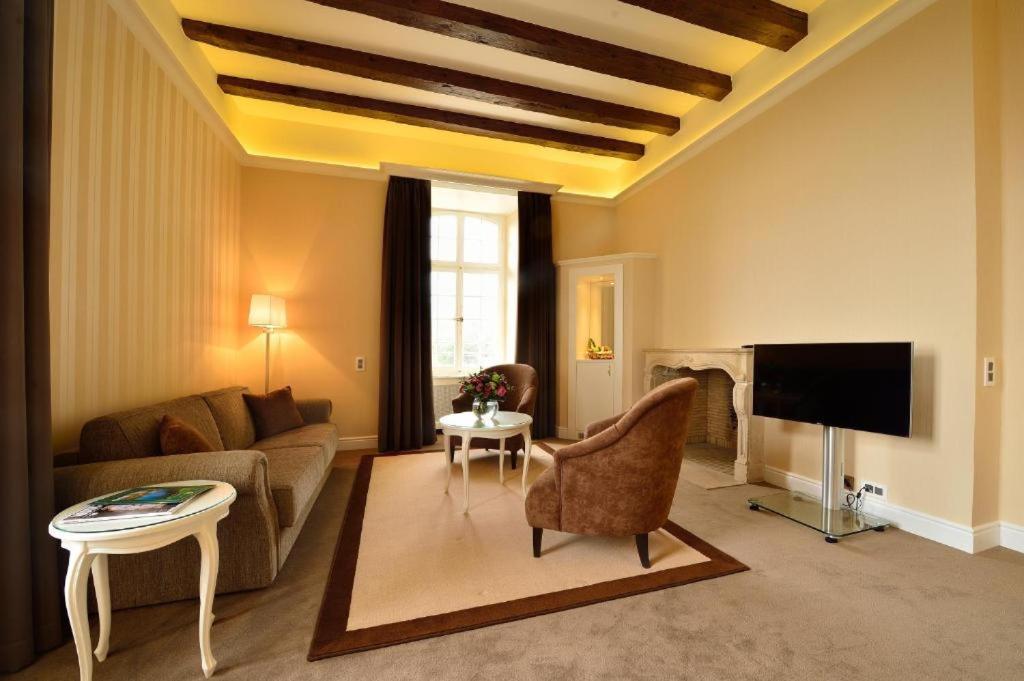 Cheserex Chateau De Bonmont מראה חיצוני תמונה